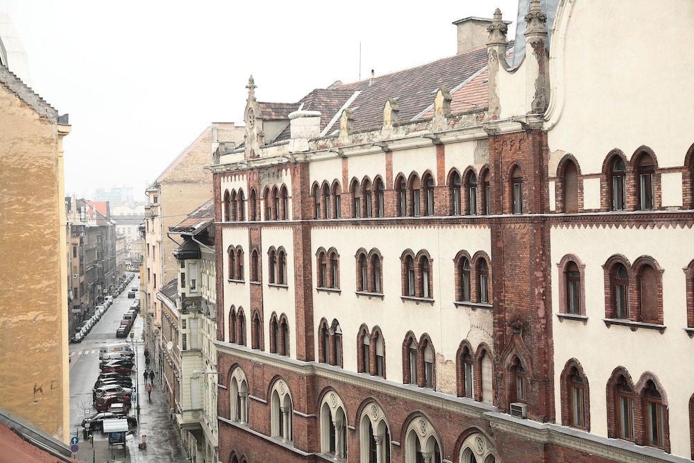 undefined Maverick Central Market 2