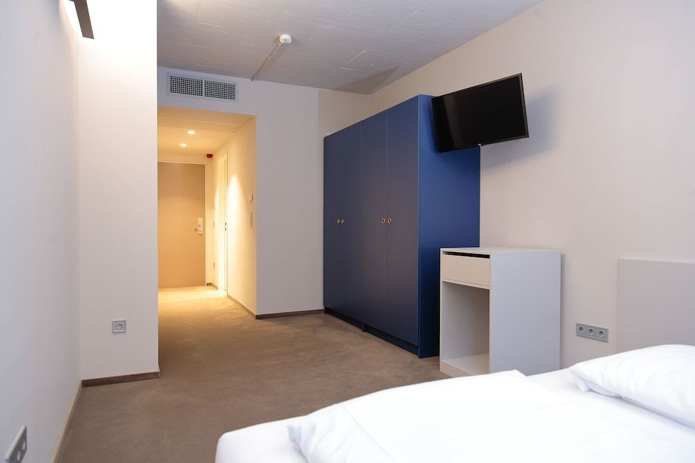 Maverick Central Market Standard Double Room 13