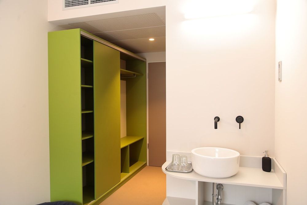 Maverick Central Market Standard Double Room 11