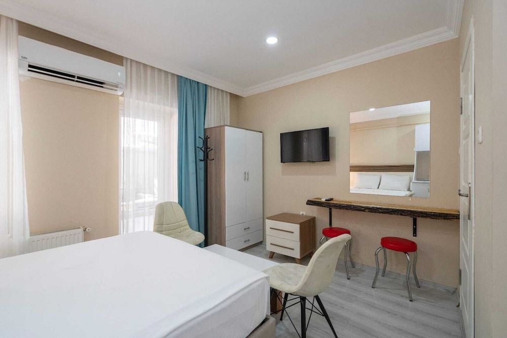 Bicer Hotel Deluxe Room 7