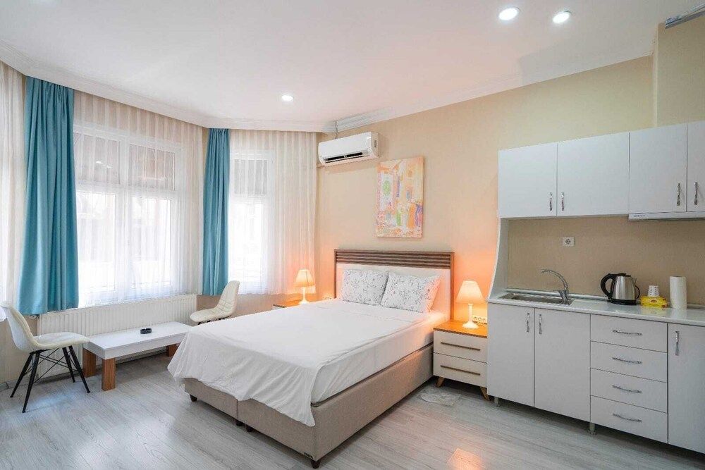 Bicer Hotel Deluxe Room 8