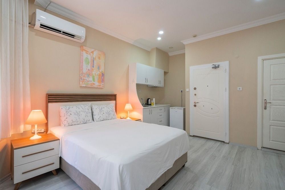 Bicer Hotel Deluxe Room 10