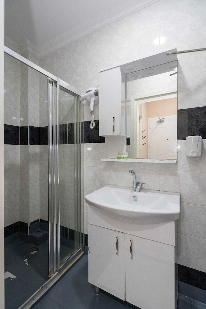 Bicer Hotel Deluxe Room 14