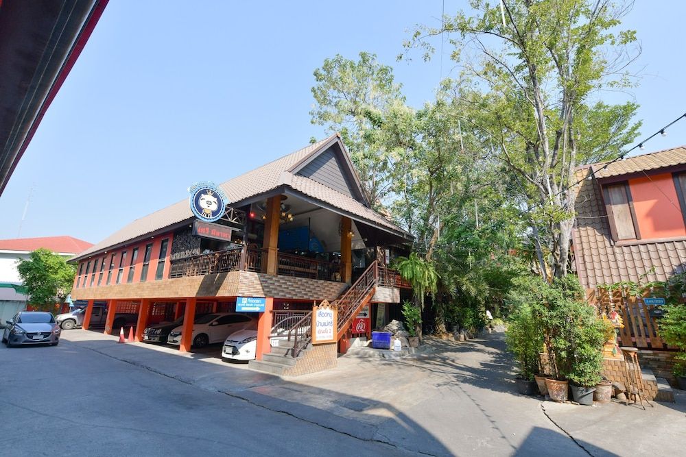 undefined OYO Maesri Resort 4