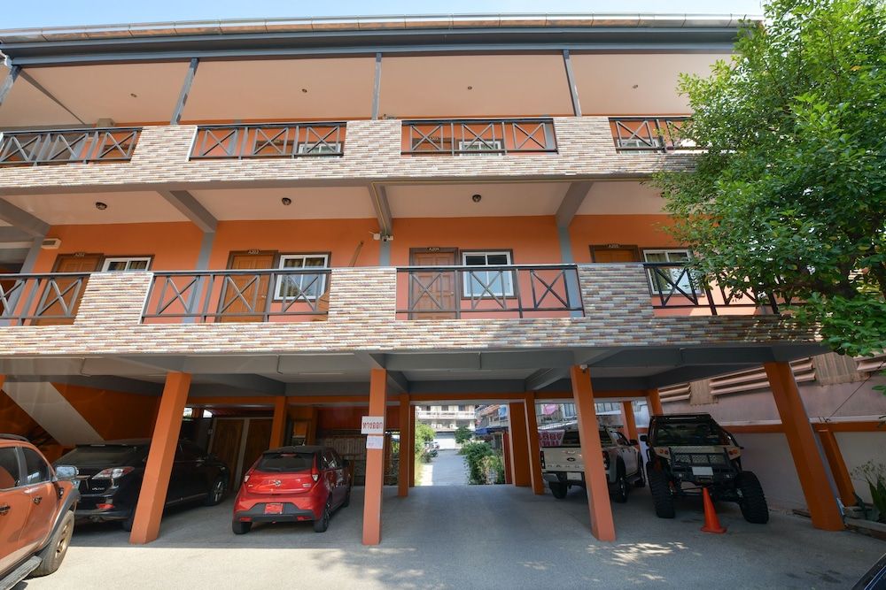 undefined OYO Maesri Resort 7