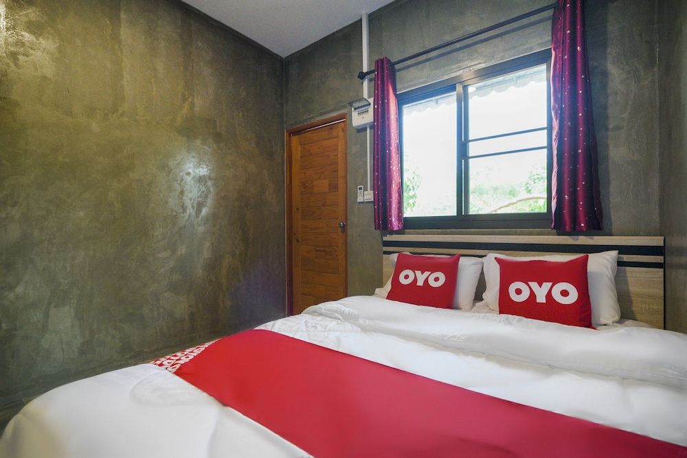 OYO 808 Kawin Home Standard Double Room 3