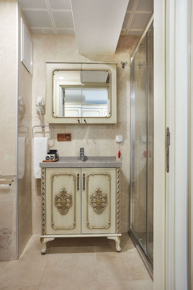 Al Madina Hotel Standard Double or Twin Room 8