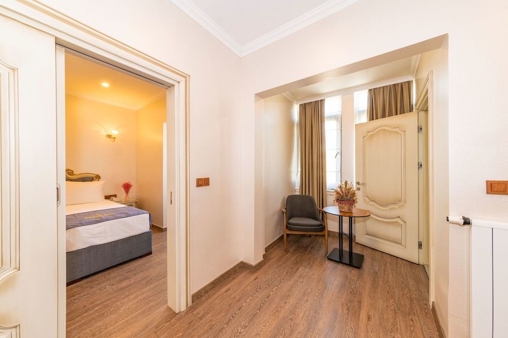 undefined Al Madina Hotel 8