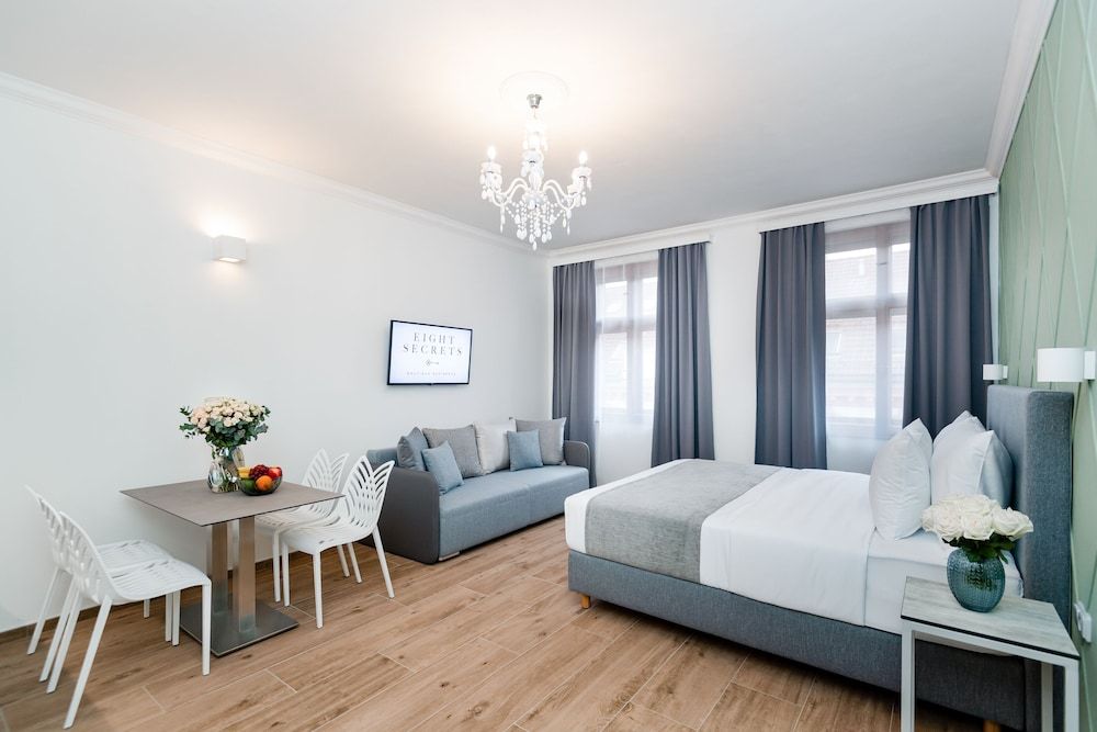 Eight Secrets Boutique Residence by Dwellfort Family Apartment (202-403) 4