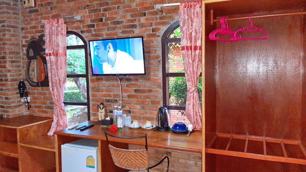 Doo Dee Boutique Resort by Swiss Chalet Bungalow, 1 King Bed 9