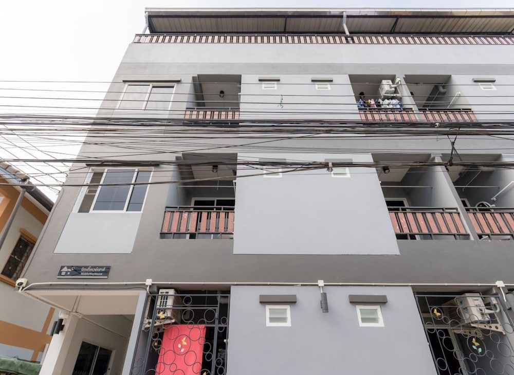 undefined MiddleWay House 3