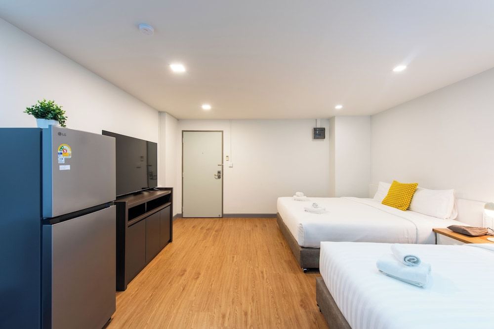 VDA Residence Victory Monument Bangkok Family Triple Room 8