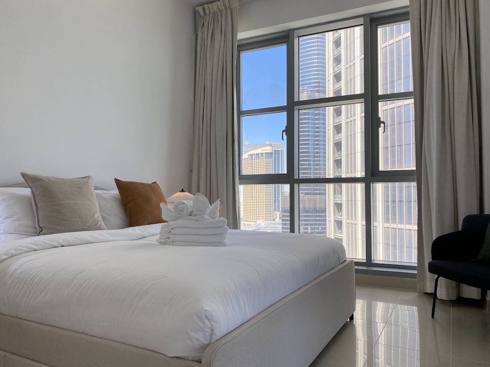 Lux BnB Standpoint Towers Burj & Fountain Views Panoramic Apartment 3