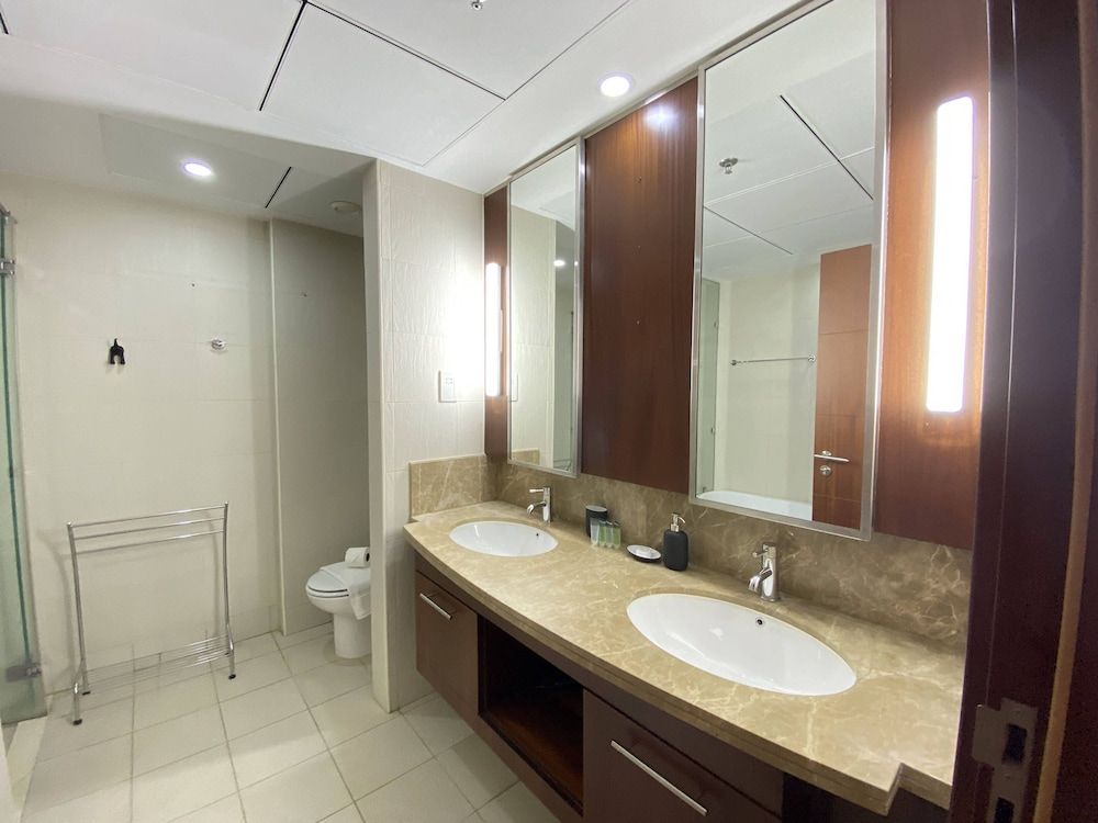 Lux BnB Standpoint Towers Burj & Fountain Views Panoramic Apartment 7