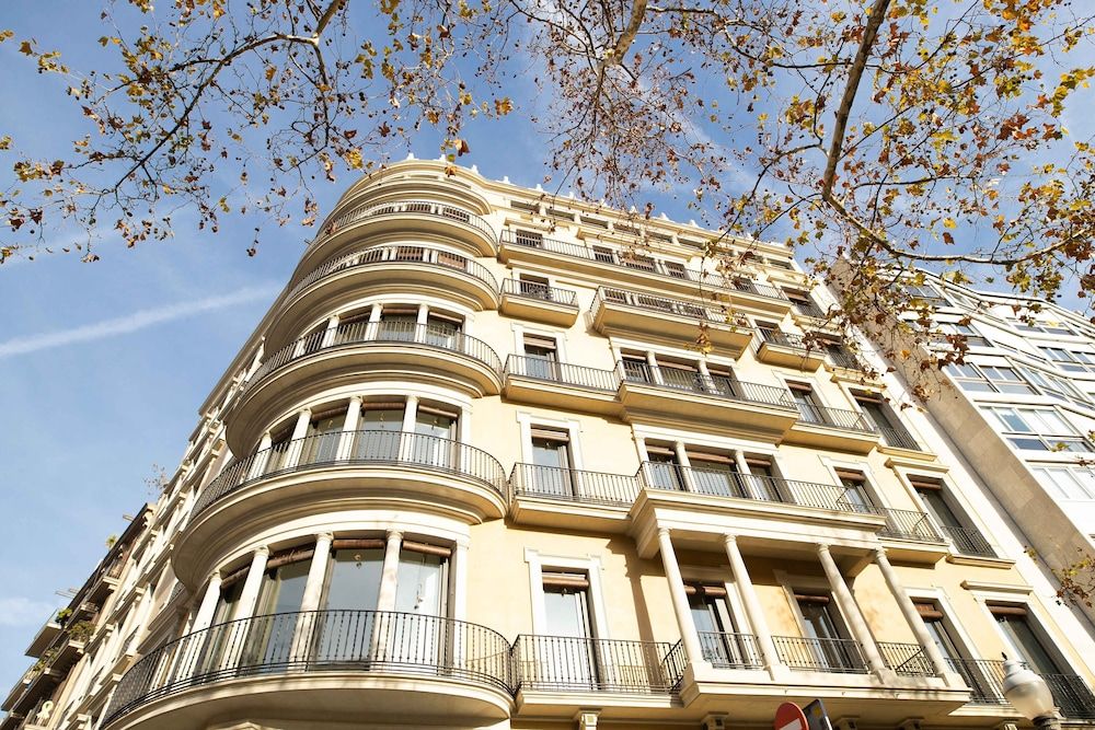 undefined Occidental Diagonal 414 4