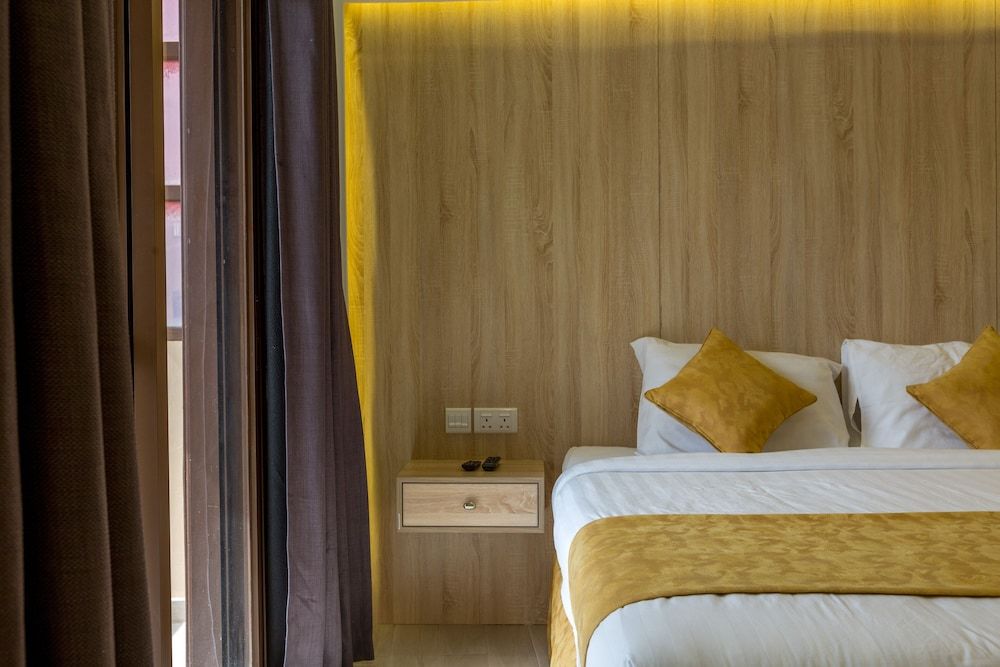 24 Gold Hotel Standard Double Room 8