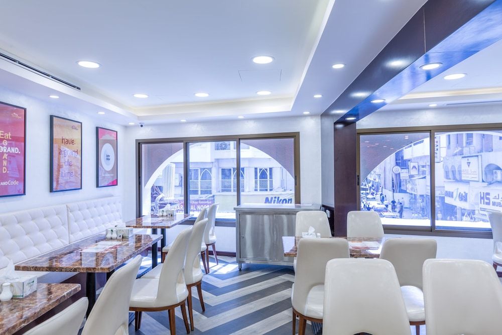 undefined 24 Gold Hotel 7