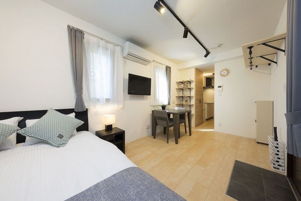 undefined B4  Maison Philippe Shitaya 402 6