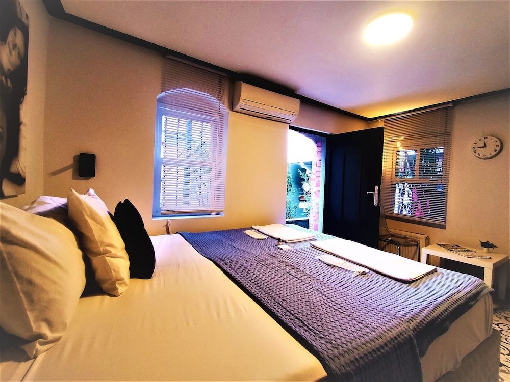 Dreamers V&V Hotel Cihangir Deluxe Double Room 3