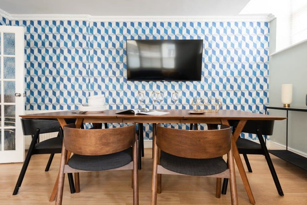 undefined The Kensington Palace Mews - Bright Modern 6bdr House With Garage 4