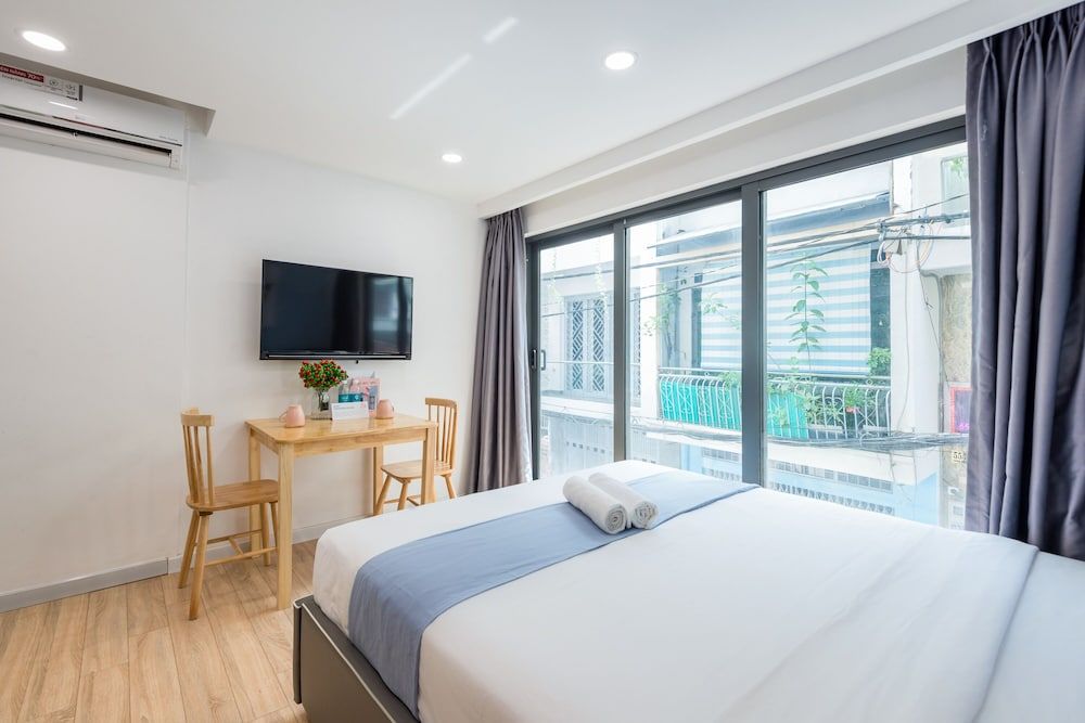 Senior Studio, 1 Queen Bed, Non Smoking, Kitchen
