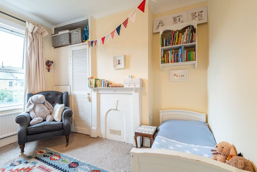 Charming Victorian Family Home in Wimbledon Family House, 2 Bedrooms, Garden View (2 Bedrooms) 13