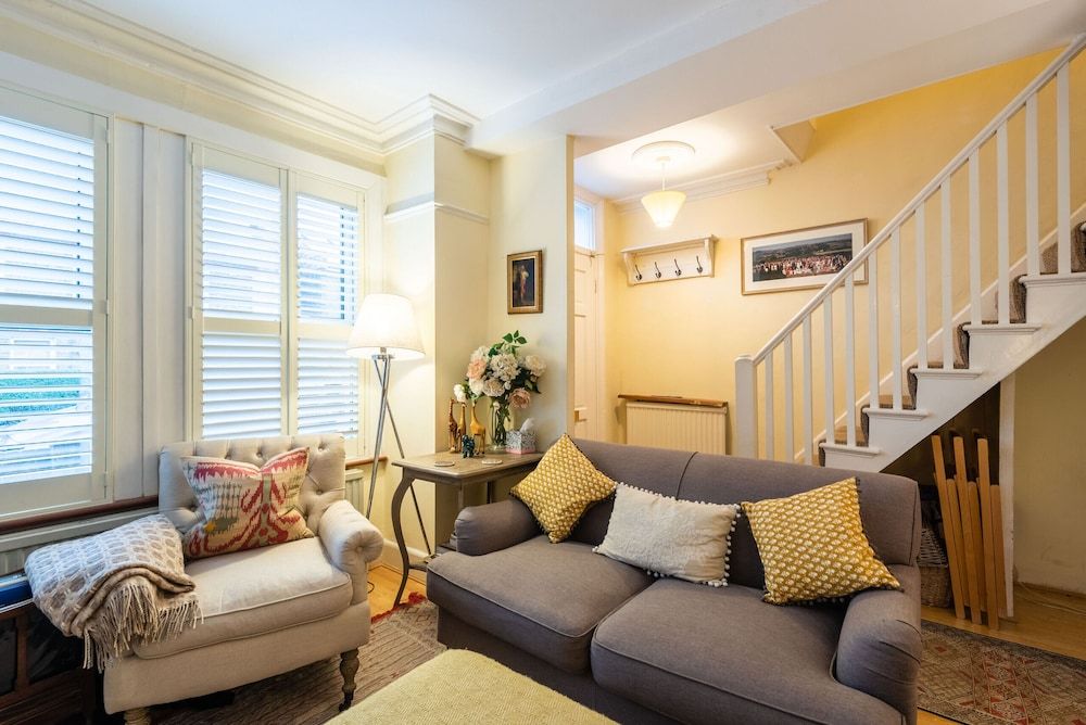 Charming Victorian Family Home in Wimbledon Family House, 2 Bedrooms, Garden View (2 Bedrooms) 16