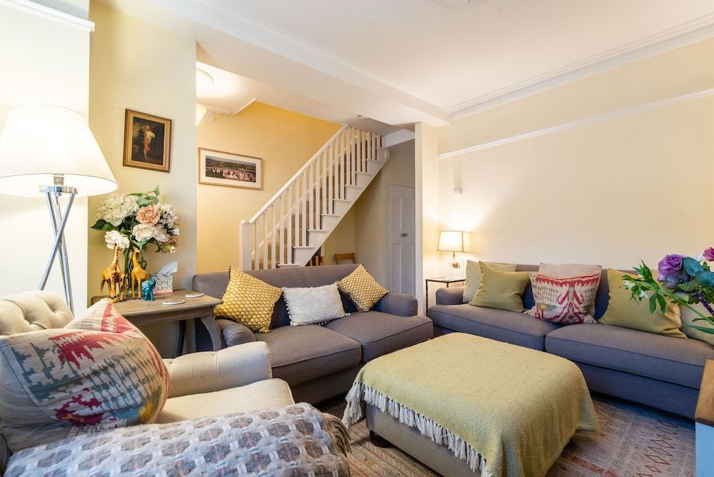 Charming Victorian Family Home in Wimbledon Family House, 2 Bedrooms, Garden View (2 Bedrooms) 7