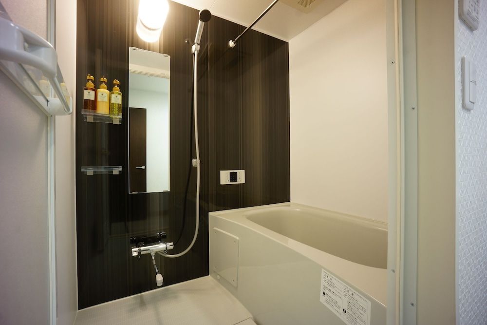 The South Hotel Tokyo Superior Room for 5 People 8