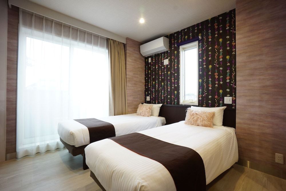 undefined The South Hotel Tokyo 2