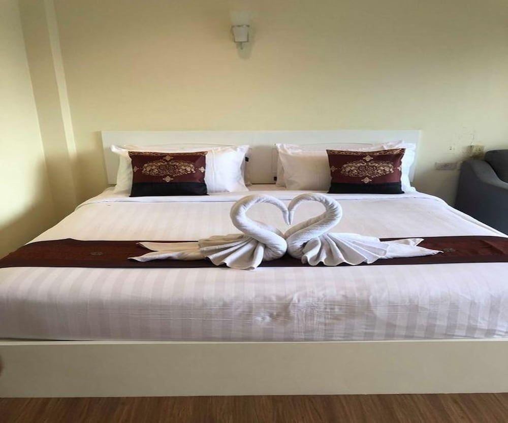 DB Residence Deluxe Room 7