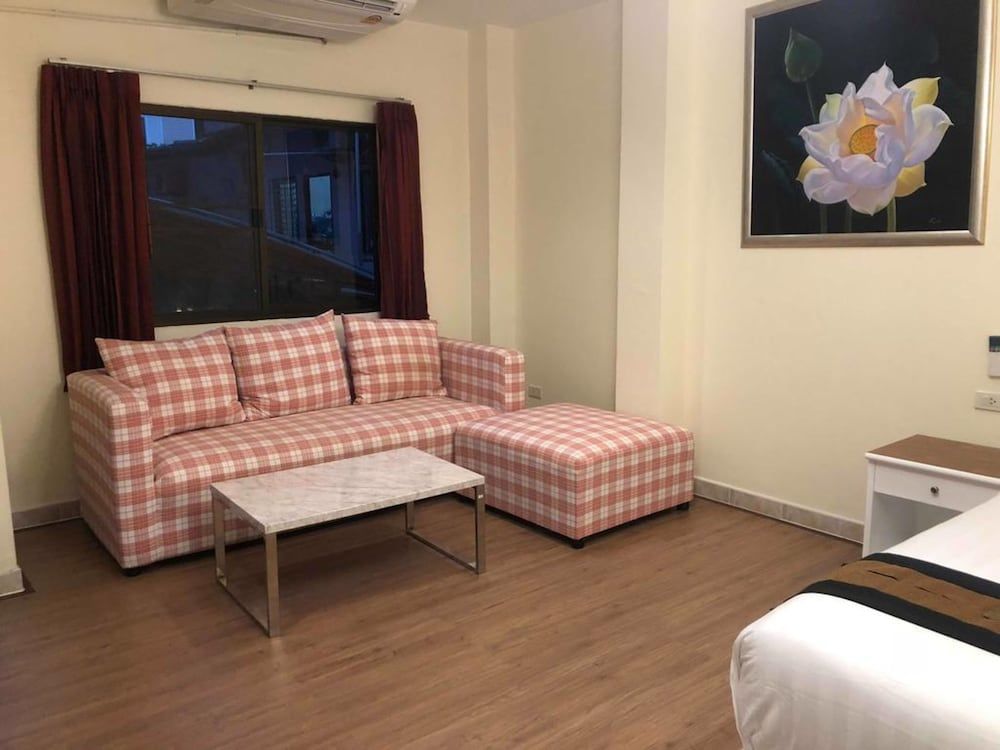 DB Residence Deluxe Room 5