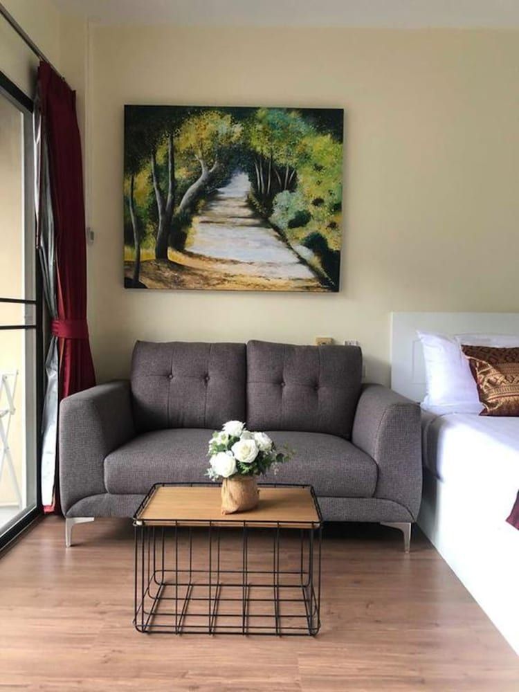 DB Residence Deluxe Room 8