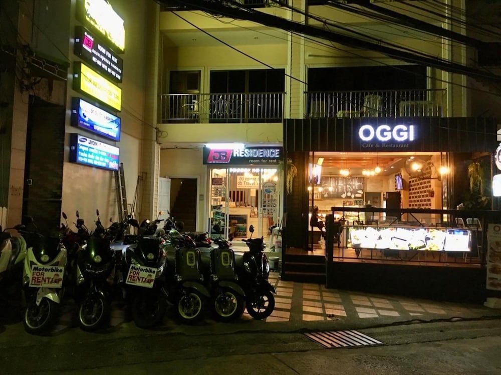 undefined DB Residence 6