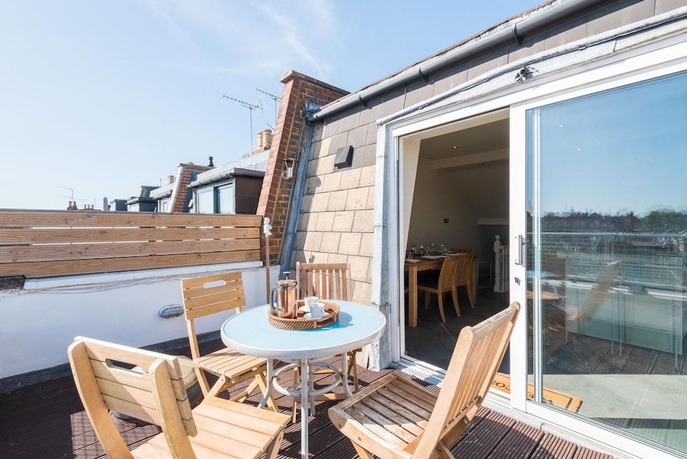 Picturesque Parsons Green Apartment (2 Bedrooms) 10