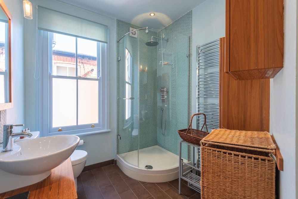 Picturesque Parsons Green Apartment (2 Bedrooms) 13