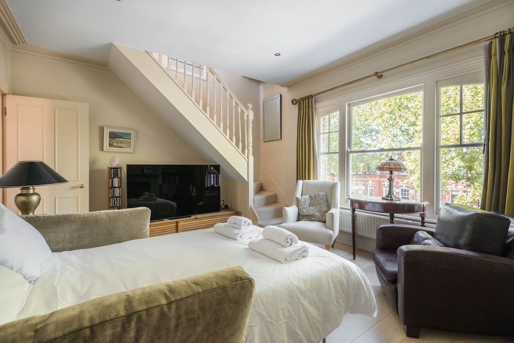 Picturesque Parsons Green Apartment (2 Bedrooms) 21