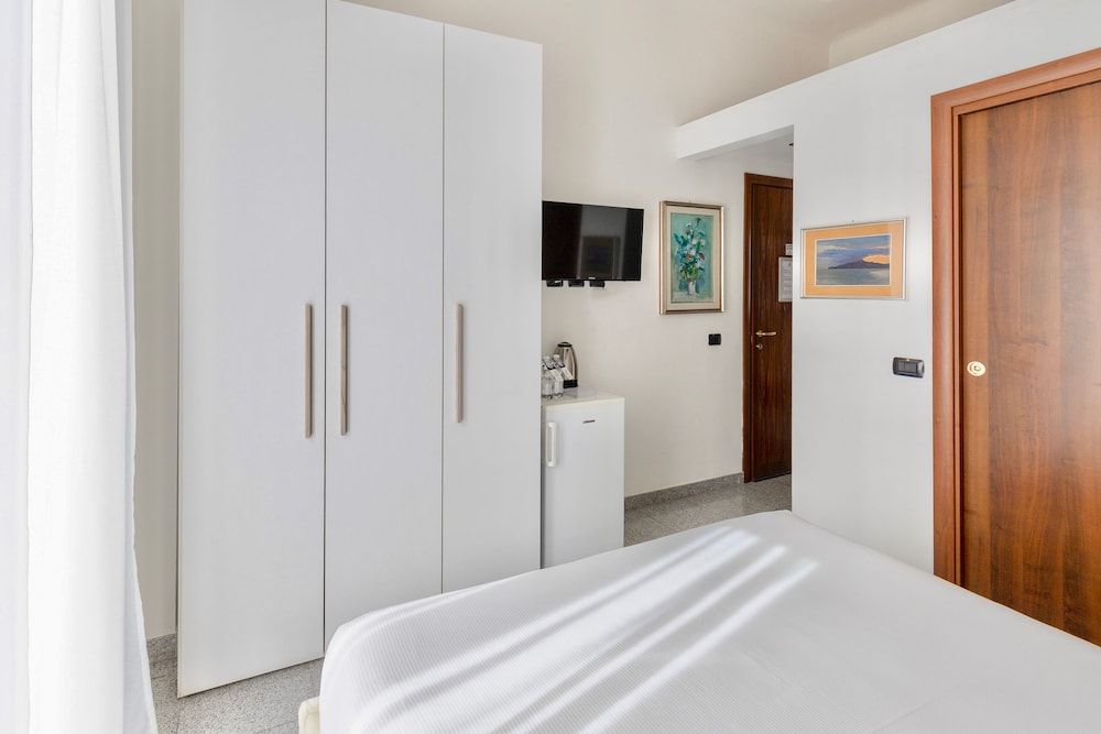 Aiello Suites Milan Double Room 8