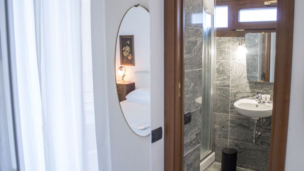 Aiello Suites Milan Double Room 19