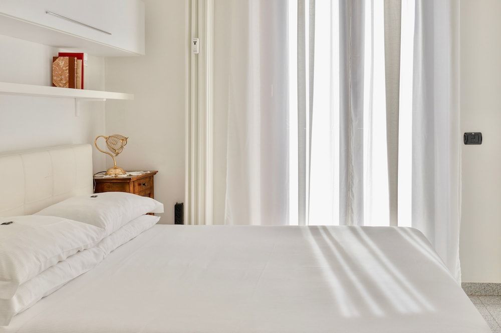 Aiello Suites Milan Double Room 11