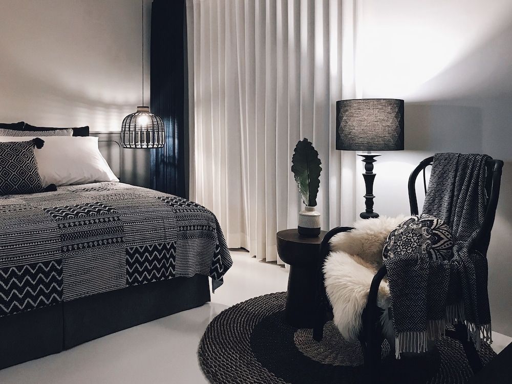 Little Friends Beyond B&B Magpie Suite Room