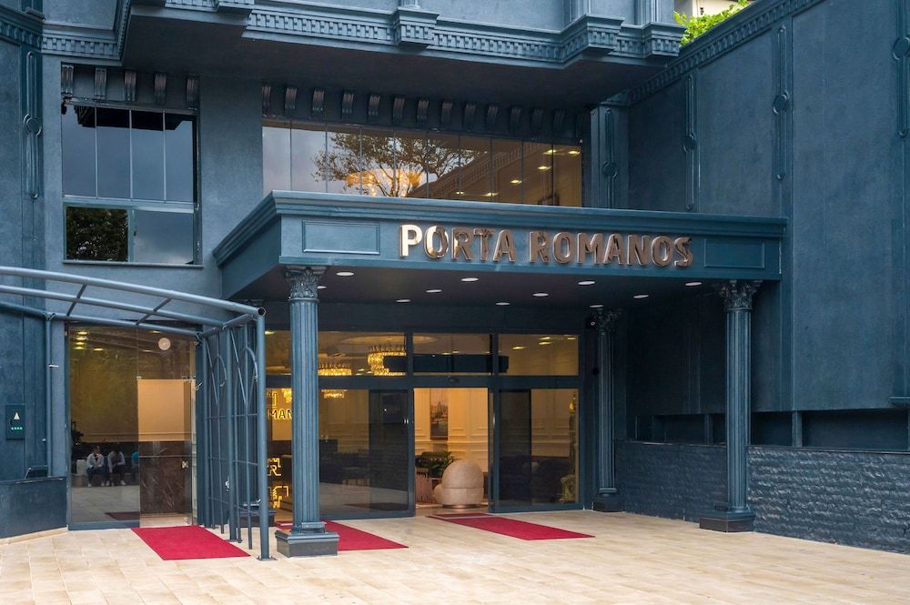 undefined Porta Romanos Hotel 8