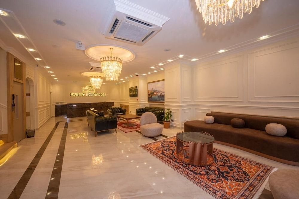 undefined Porta Romanos Hotel