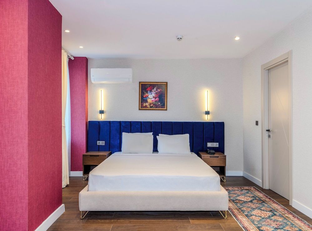 Porta Romanos Hotel Deluxe Room, Terrace 4