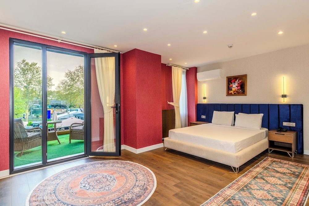 Porta Romanos Hotel Deluxe Room, Terrace 3