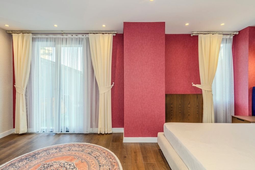 Porta Romanos Hotel Deluxe Room, Terrace 10