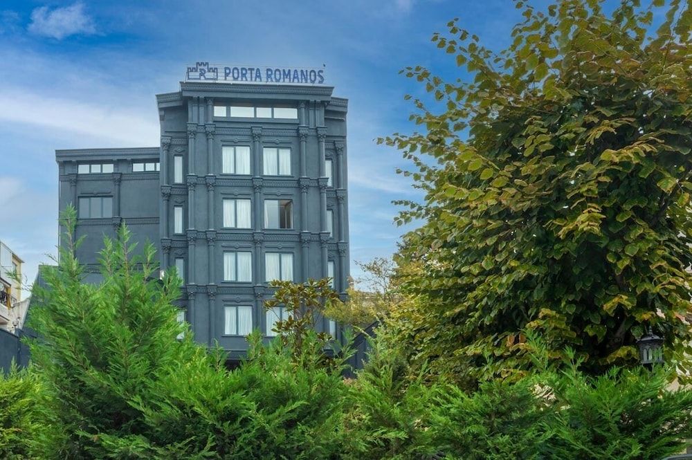 undefined Porta Romanos Hotel 7