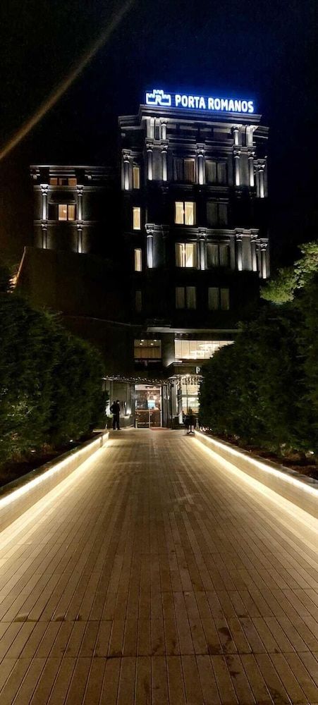 undefined Porta Romanos Hotel 10