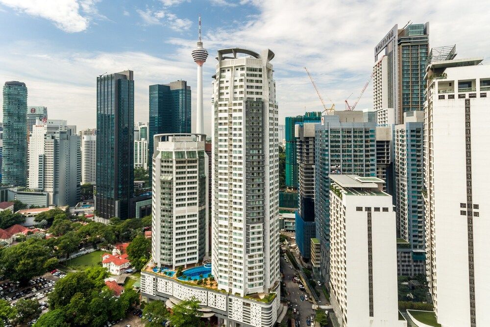 undefined OYO Home 89446 Amazing 2 Bedroom Crest 5