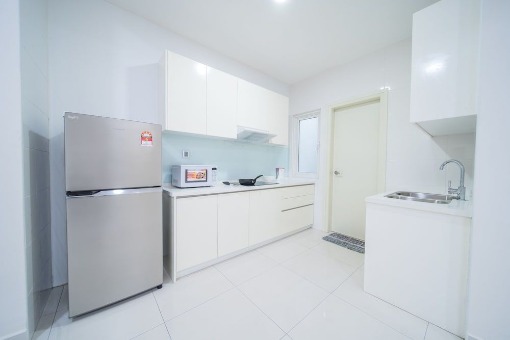 OYO Home 89446 Amazing 2 Bedroom Crest Classic Room 6